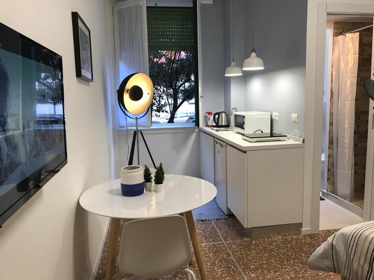 Studio 25 Apartment - Near Metro M3 Milano Eksteriør billede