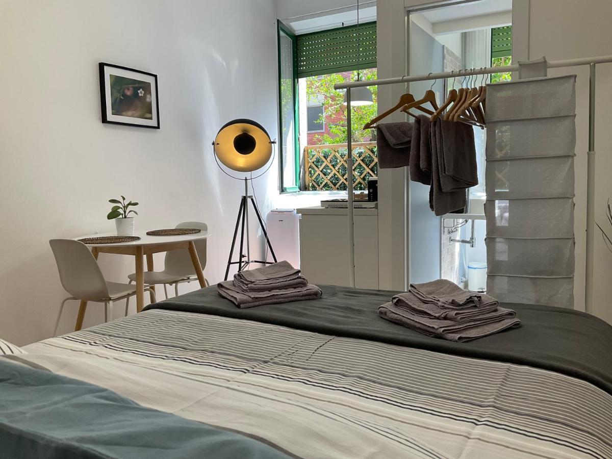 Studio 25 Apartment - Near Metro M3 Milano Eksteriør billede