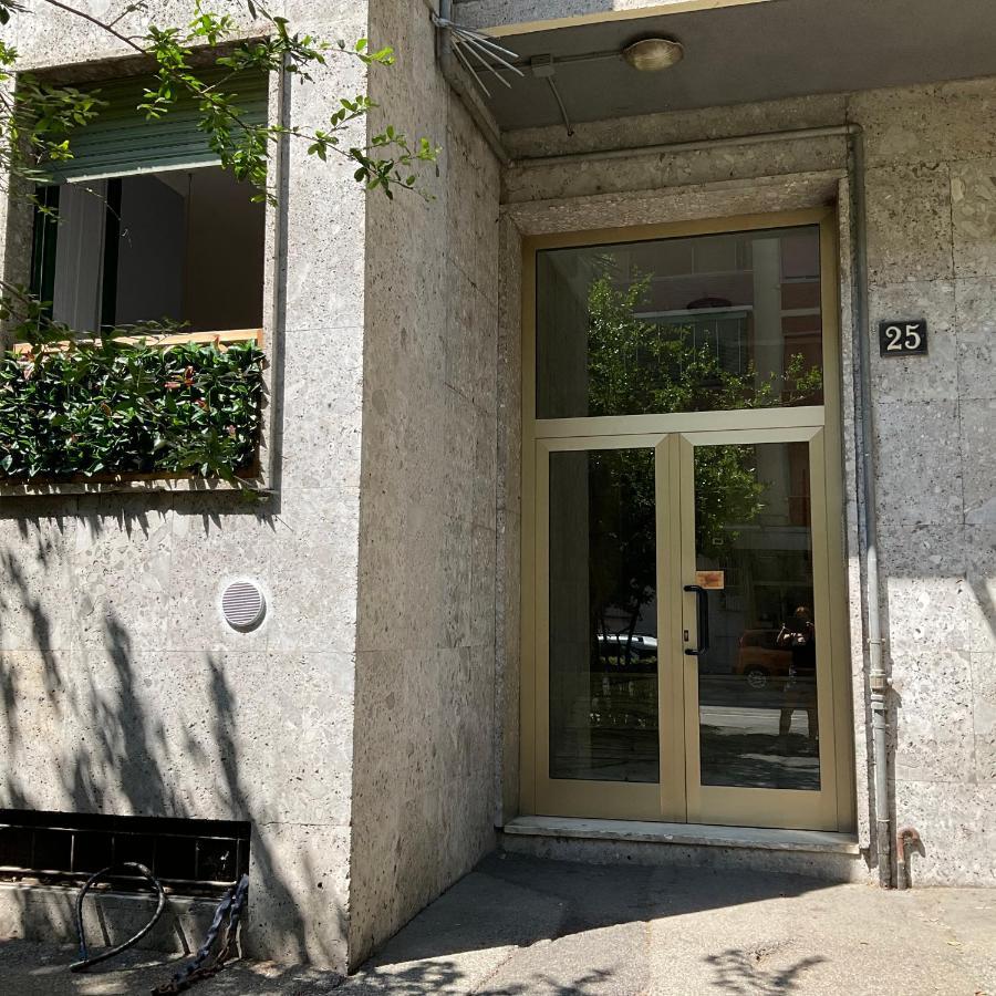 Studio 25 Apartment - Near Metro M3 Milano Eksteriør billede