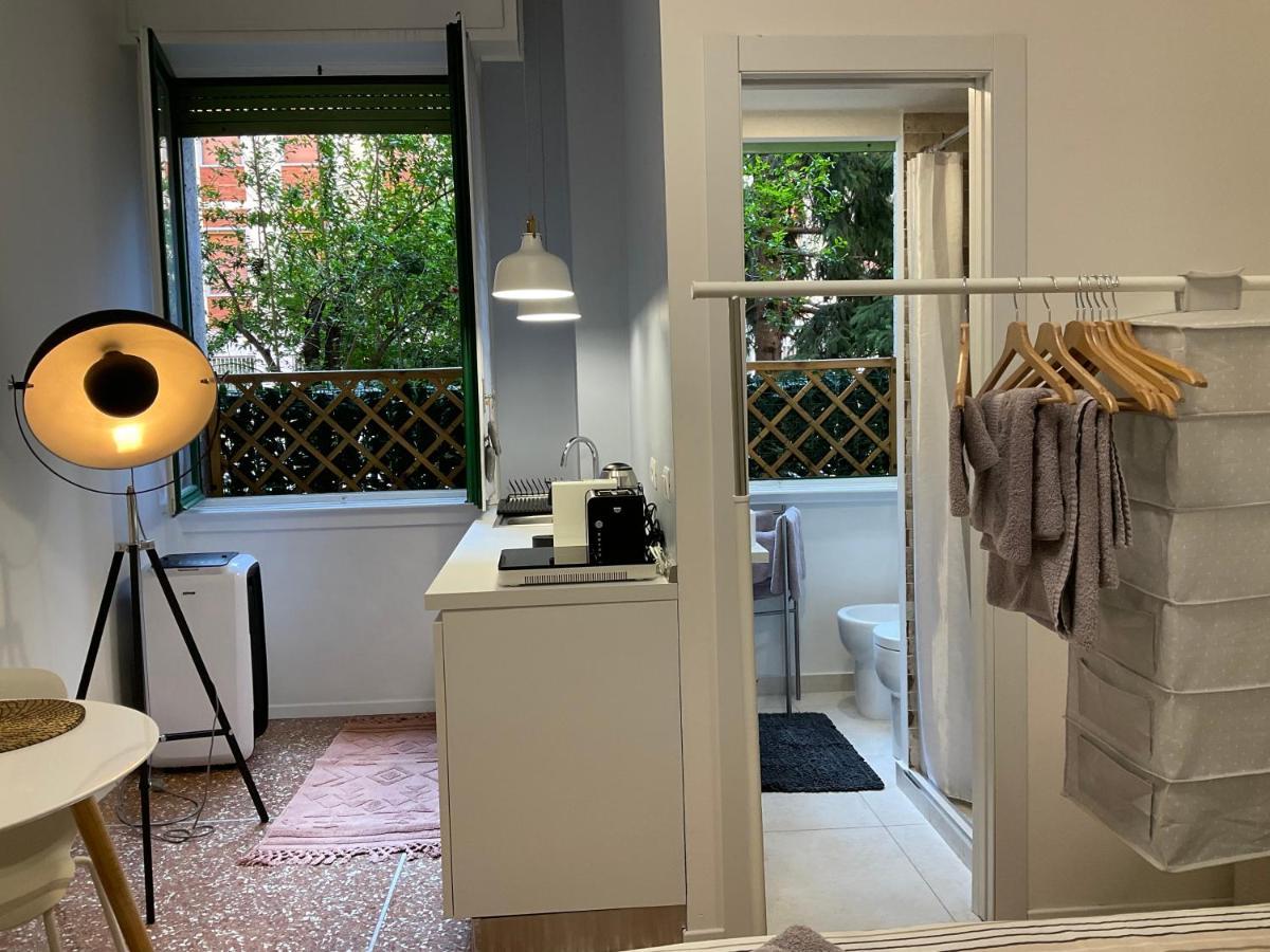 Studio 25 Apartment - Near Metro M3 Milano Eksteriør billede