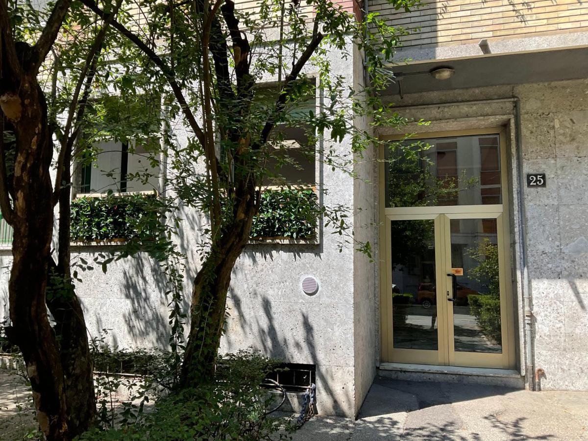Studio 25 Apartment - Near Metro M3 Milano Eksteriør billede